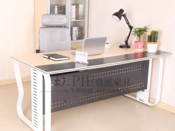 重慶雙層折疊辦公培訓(xùn)桌 多功能實(shí)木長(zhǎng)條桌的廠家直銷(xiāo)優(yōu)勢(shì)